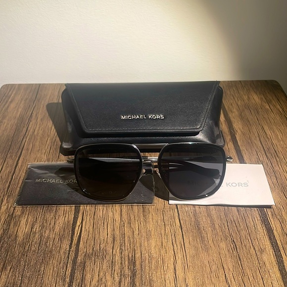 MICHAEL KORS Sunglasses - Picture 1 of 2